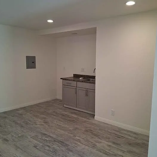 1677 Sunnydale Ave — Photo 6