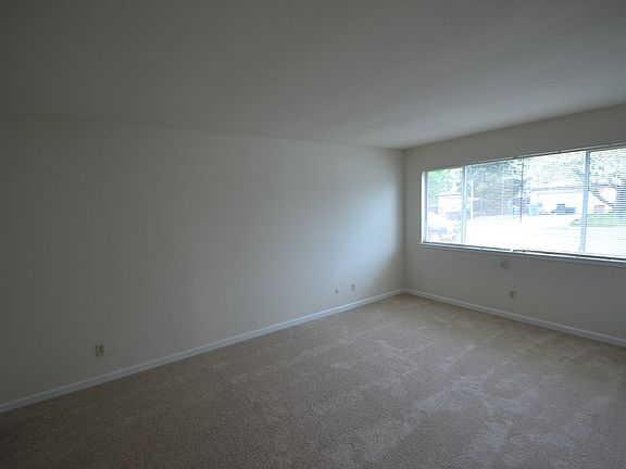 4th image of 1418 69th Ave