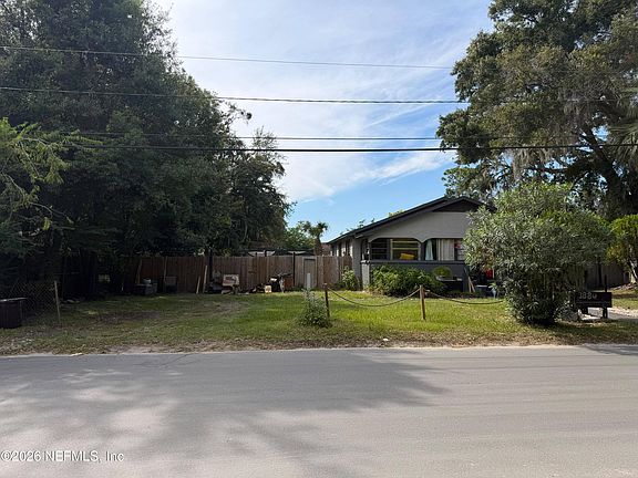 4th image of 3880 SPRINGROVE Street