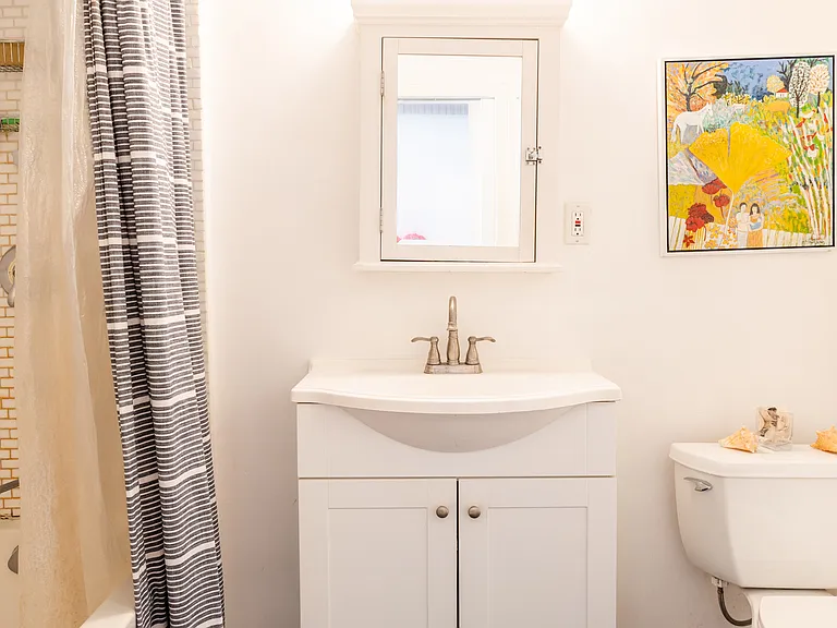 111 W 17th St #PENTHOUSE — Photo 11