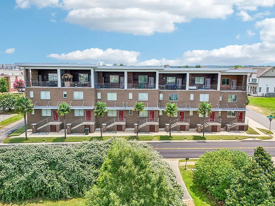 1525 Forest Lake Dr #1585