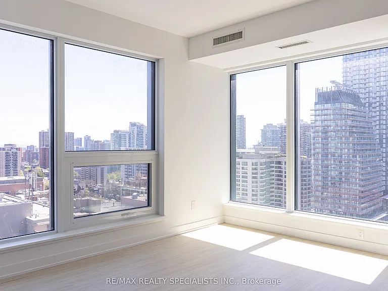 8 Wellesley St W #2109 — Photo 9