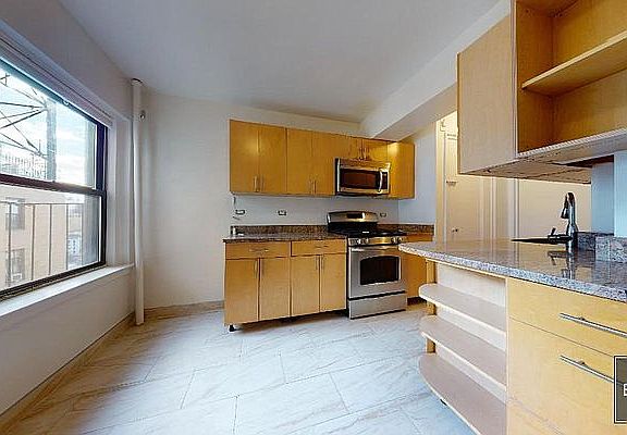 4th image of 114 W 86th St APT 17A