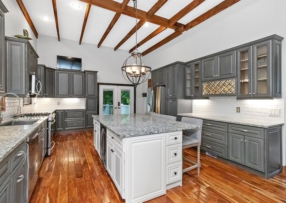 1st image of 333 Summer St