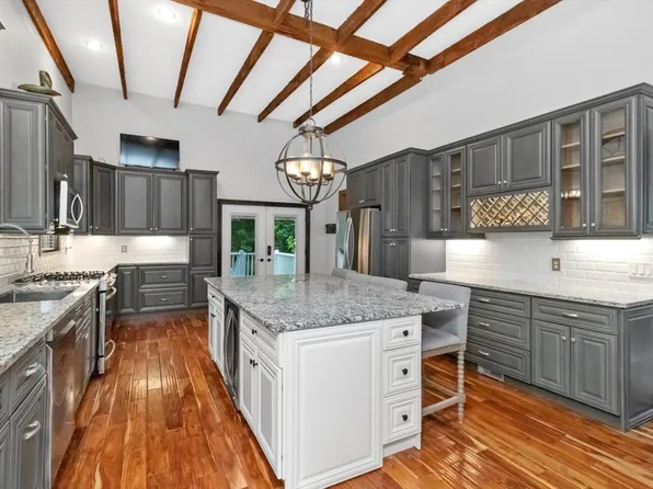 333 Summer St, East Bridgewater, MA 02333