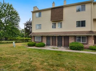 401 Orchard Meadows Dr, Union, NJ 07083