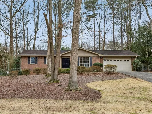 3436 Brookview Dr, Marietta, GA 30068