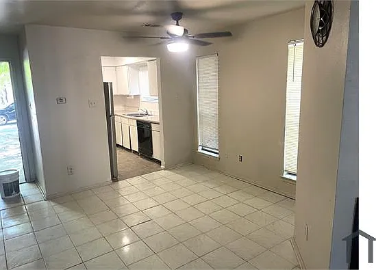1902 W Loop #B — Photo 13