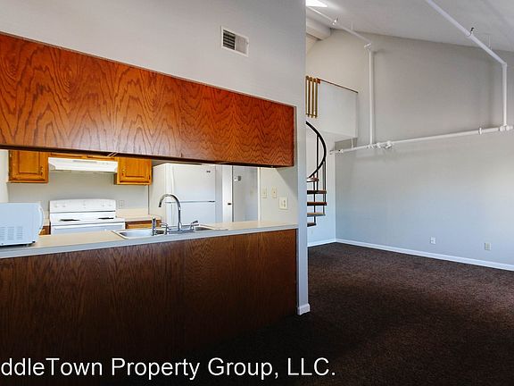 4th image of 1710 W University Ave Unit 2