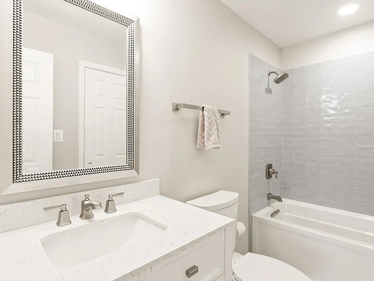 12168 Springwoods Dr — Photo 23