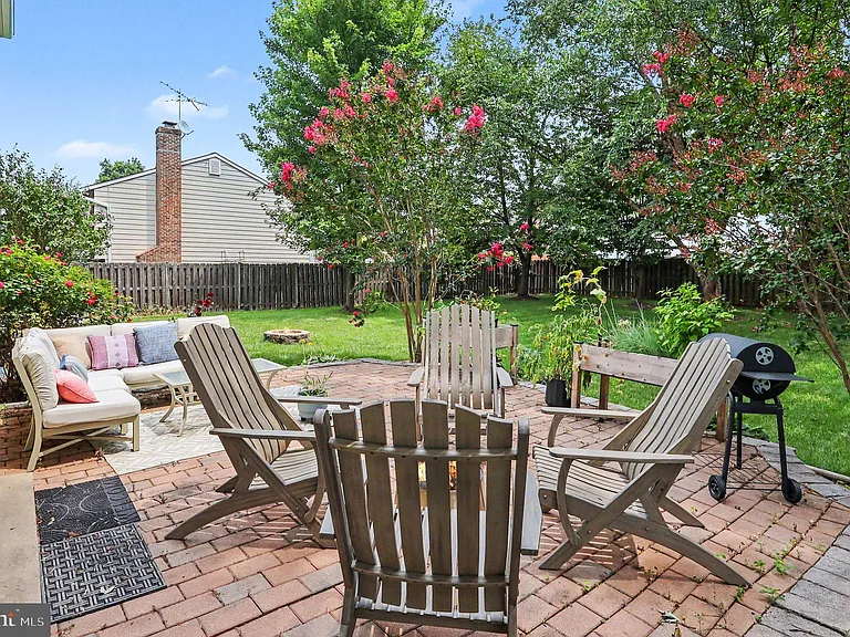 726 Gentle Breeze Ct — Photo 25