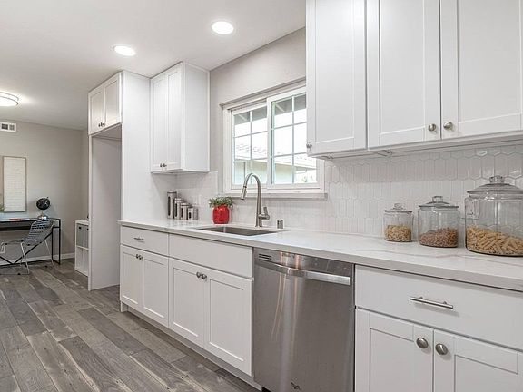5th image of 6101 Portsmouth Pl