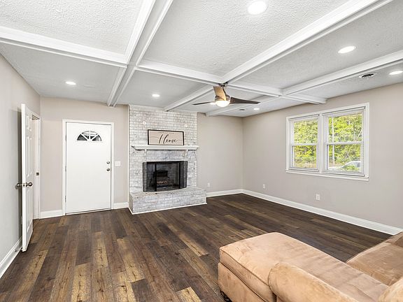 5th image of 528 Kingsbury Dr