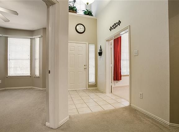 2nd image of 512 Lochwood Dr