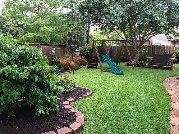 4th image of 105 Zinnia St