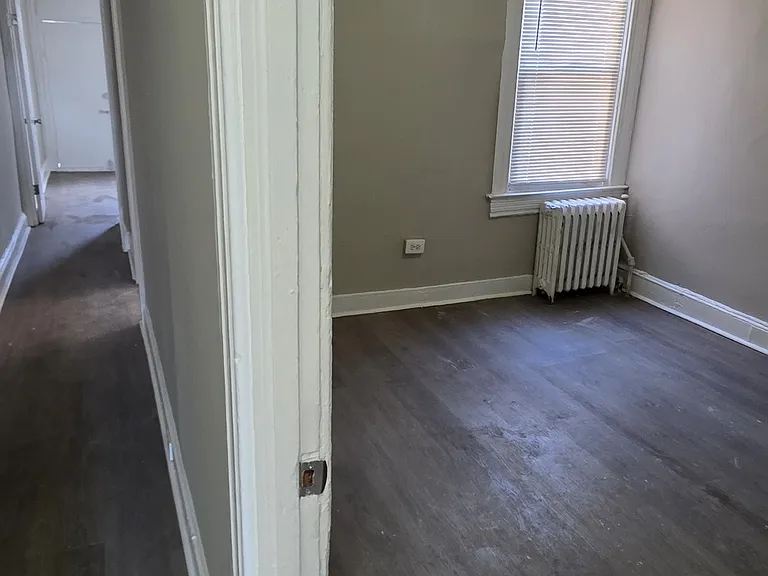 237 N Monroe St — Photo 5