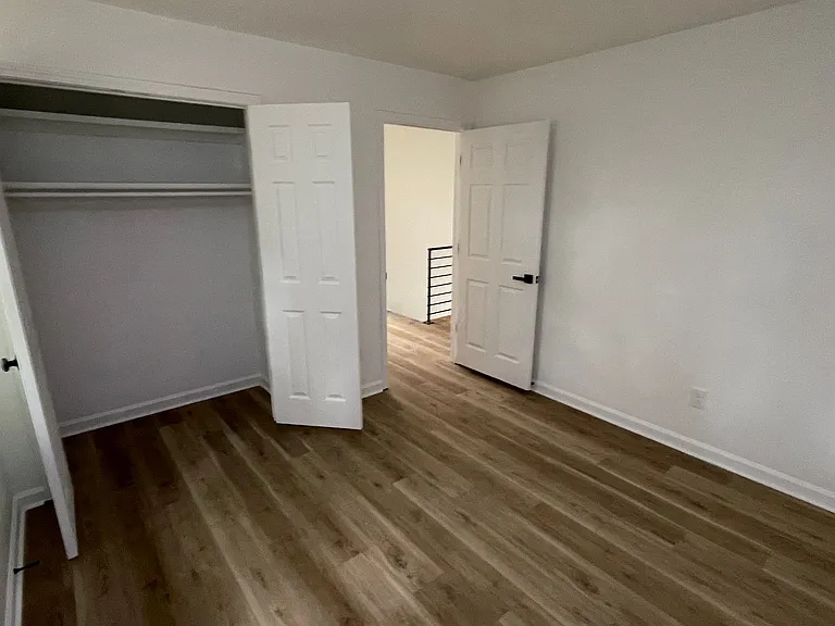 14421 Woodcreek Dr — Photo 19