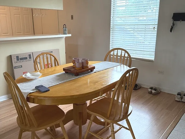 385 Sandhurst Cir #3 — Photo 4