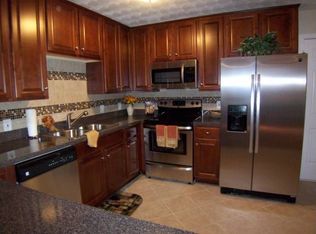 5140 Lake Shore Dr, Chesapeake, VA 23321