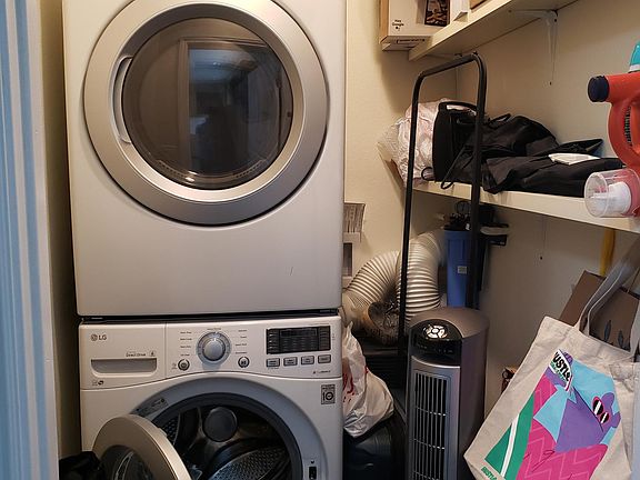 3rd image of 417 S Jennifer Ln