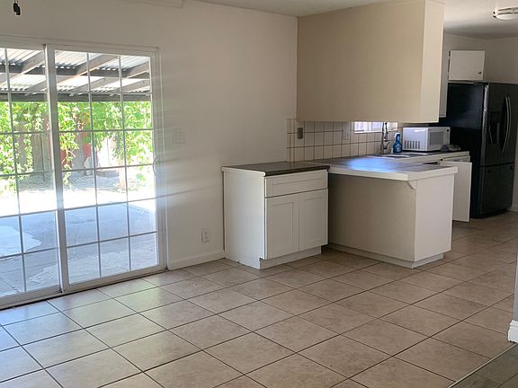4th image of 5524 Balt Ct