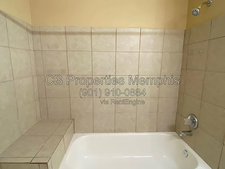 6930 Autumnhill Ln — Photo 10