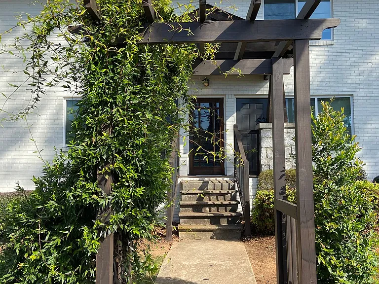 Arbors of East Atlanta — Photo 7