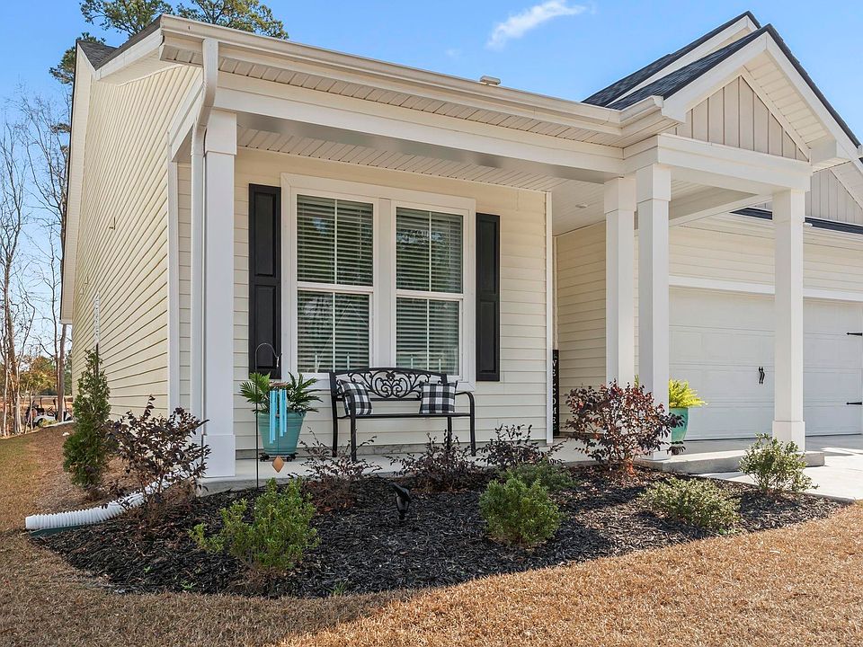 1st image of 394 Sun Colony Blvd.