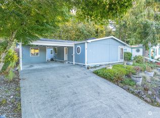 574 NW Silver Glen Ln, Bremerton, WA 98311