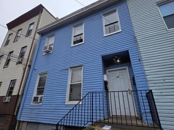 142 Spring St, Paterson City, NJ 07501