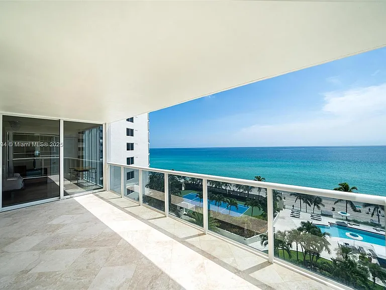 19111 Collins Ave #704 — Photo 2