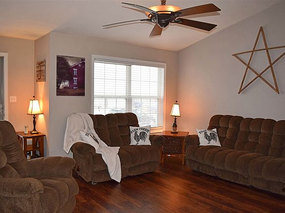 3rd image of 3433 Trailstone Dr