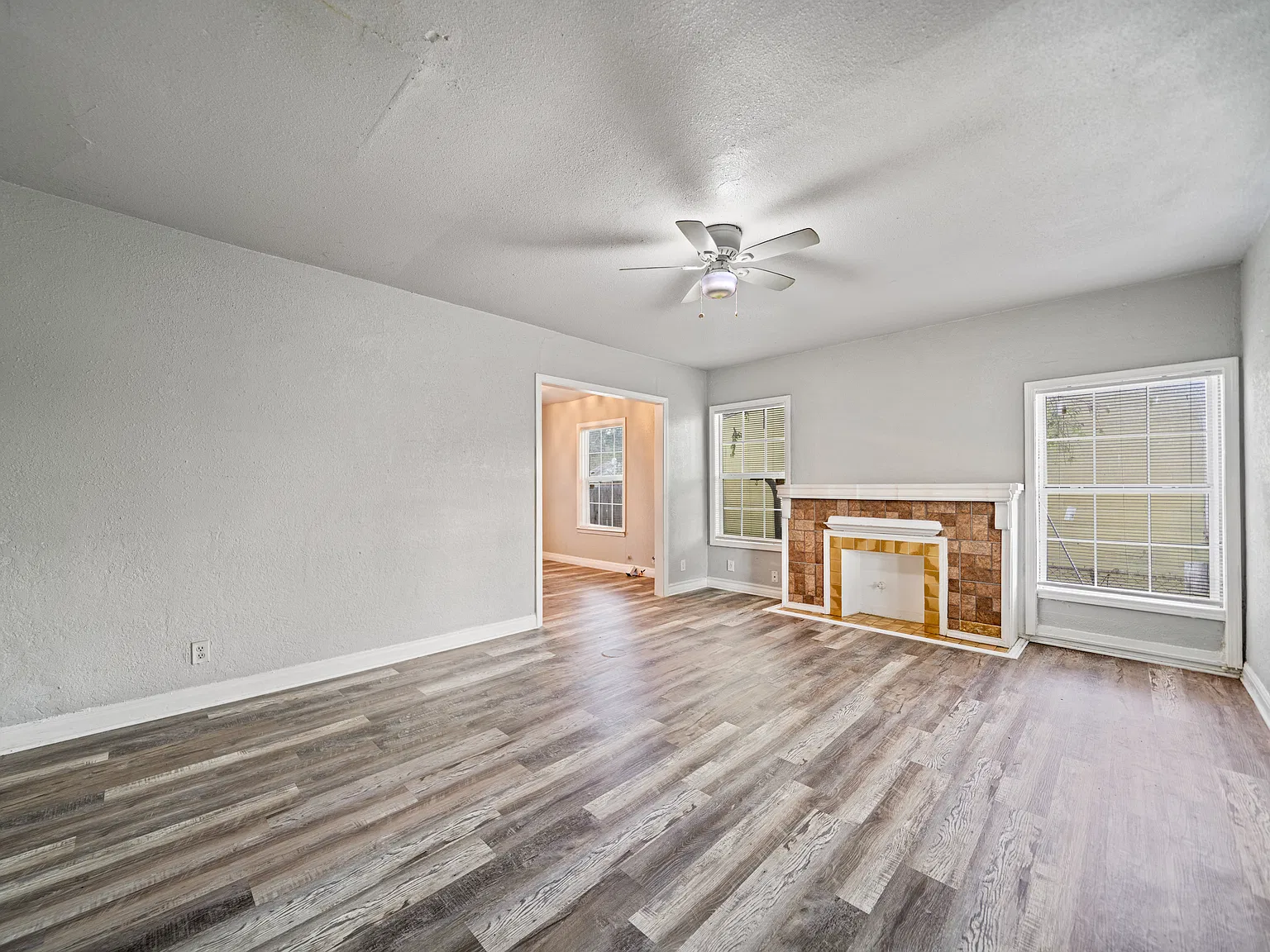 3 bed, 1186 sqft, $1,200 — Photo 3