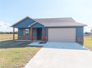 127 Countryside Way, Pocola, OK 74902