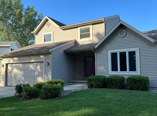 7204 Knoll Ct, Middleton, WI 53562