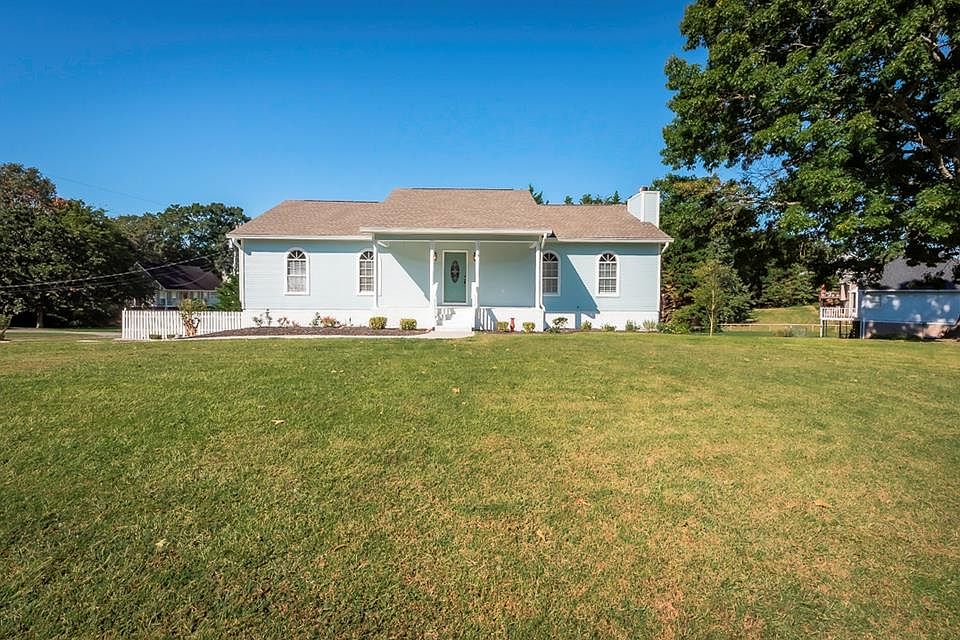 1st image of 119 Scenic Cir