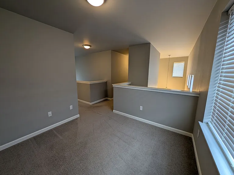 3887 Portside Dr — Photo 35