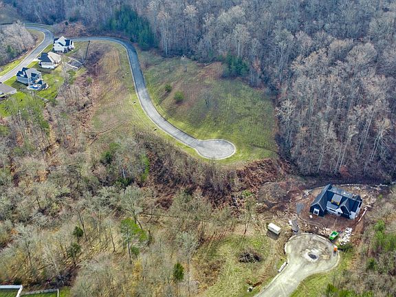 5th image of 114 Willow Oak Dr