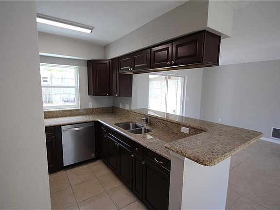 4th image of 1434 E Hancock Dr