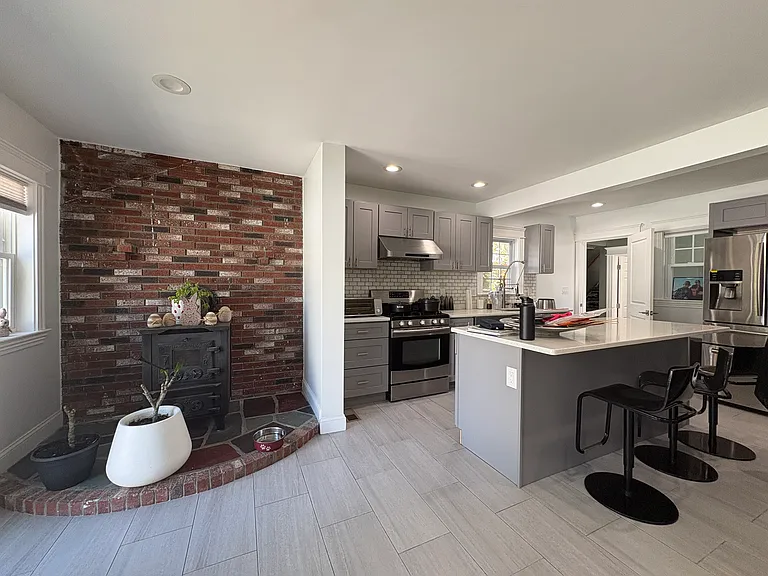 14 Fairview Rd — Photo 6