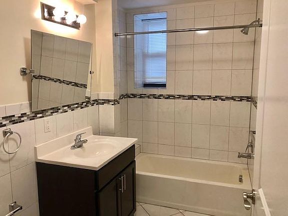 3rd image of 95 N Walnut St APT 105