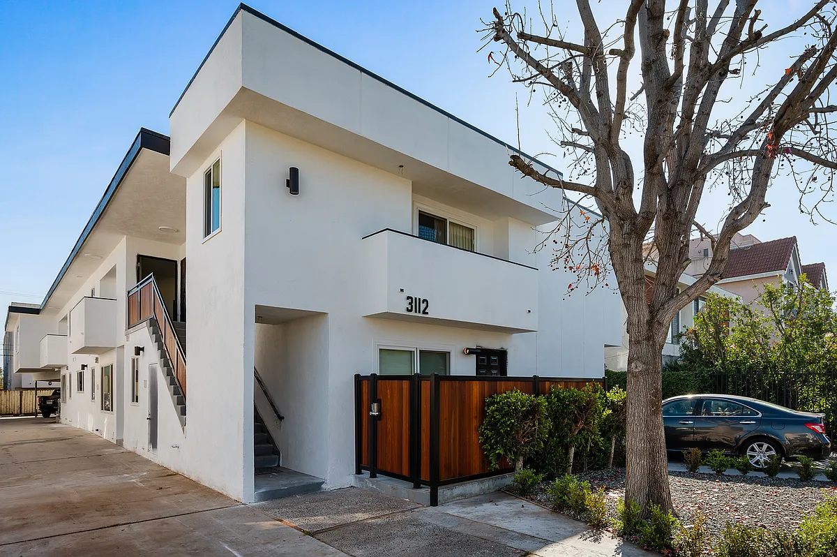 Building Photo - 3112 S Canfield Ave #7