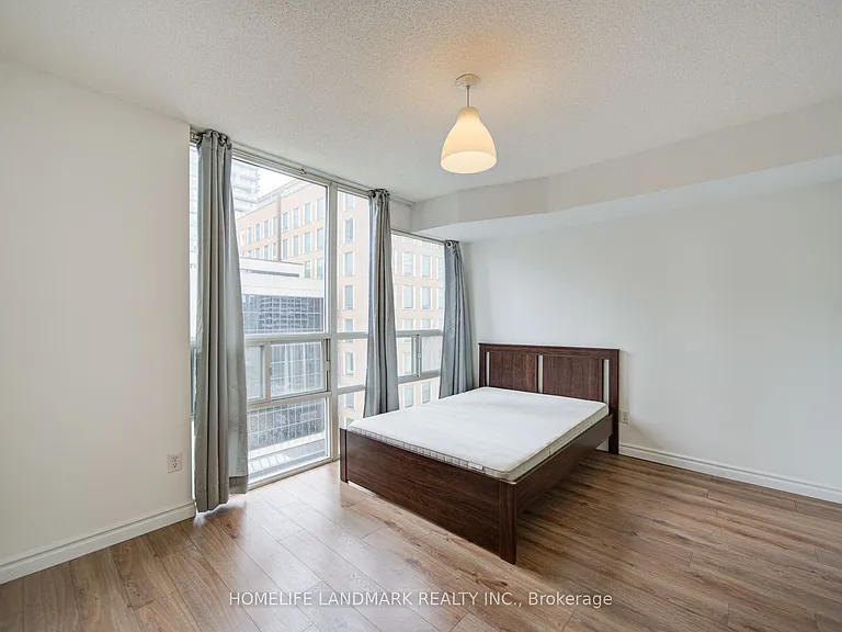 43 Eglinton Ave E #1003 — Photo 10