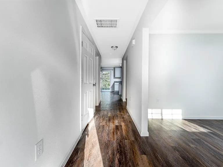 3662 Foxton Dr — Photo 8