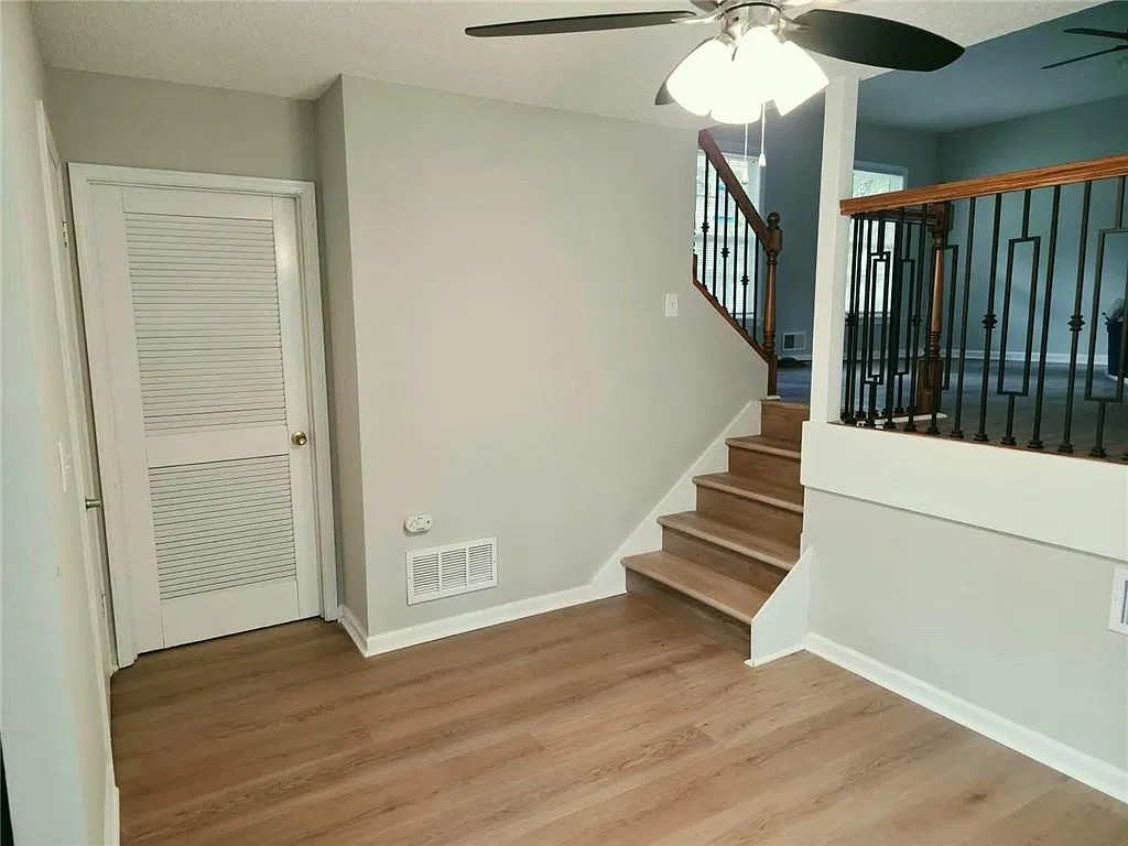 4 bed, 3.0 bath, 1484 sqft, $1,995 — Photo 3