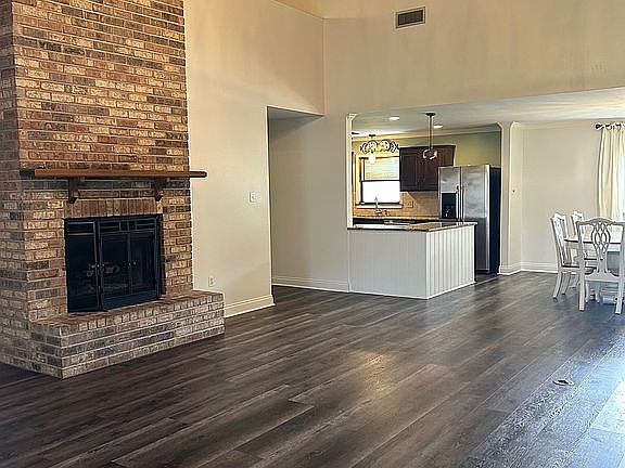 2nd image of 414 Rosella Dr