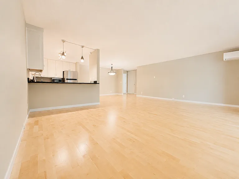 2393 SW Park Pl #106 — Photo 8
