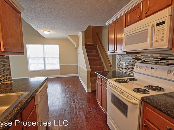 2nd image of 3260 Millersport Hwy APT 2