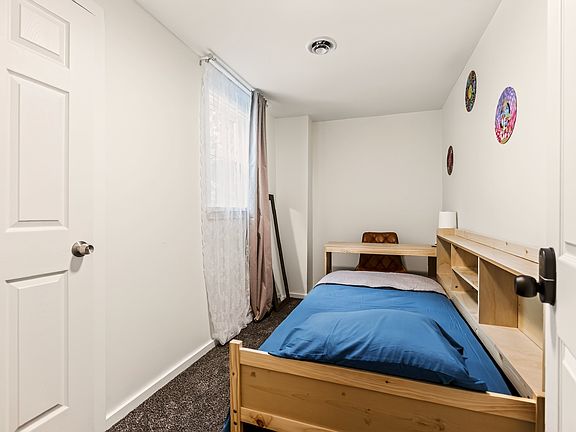 5th image of 131 York St #1