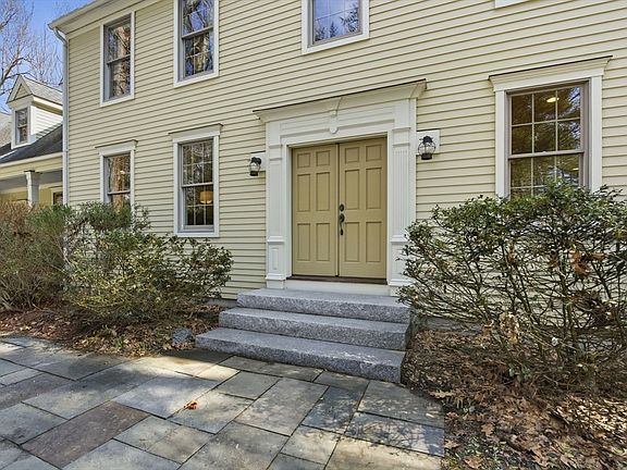 2nd image of 16 Hawthorn Rd